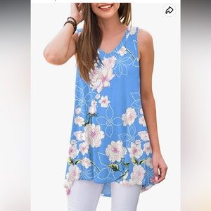 NWOT Awuliffan Med skyblue floral basic essential tunic sleeveless V-nec…